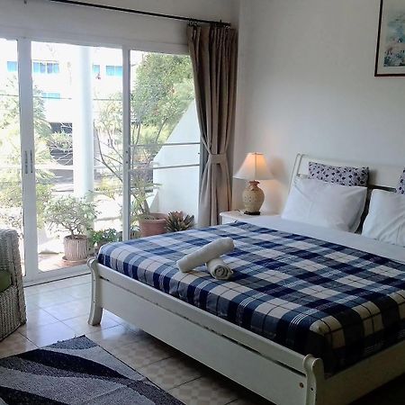 Corner Cafe Bed & Breakfast Hua Hin Exterior photo