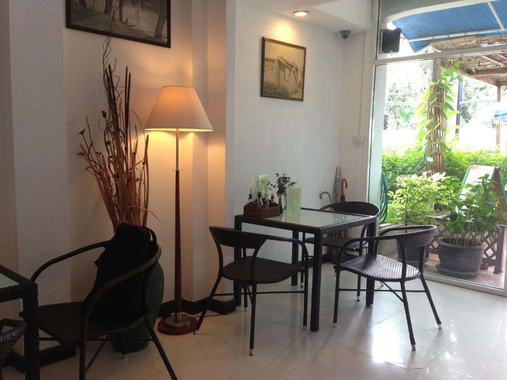 Corner Cafe Bed & Breakfast Hua Hin Exterior photo