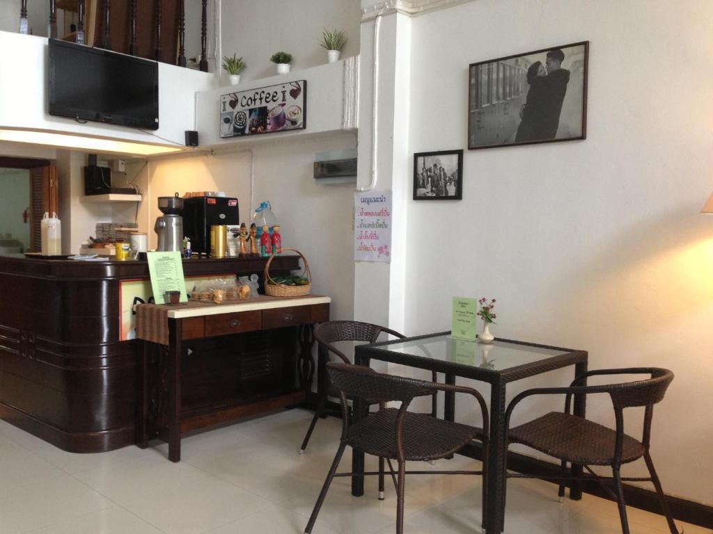 Corner Cafe Bed & Breakfast Hua Hin Exterior photo